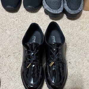 Jones New York Glossy Black Women’s Oxfords